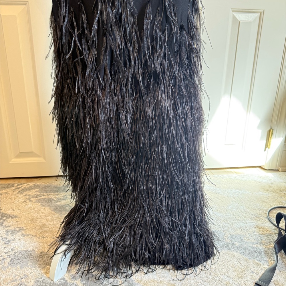 Mac Duggal Black Halter Jersey Gown with ostrich Feathered Skirt size 2 - Picture 4 of 6